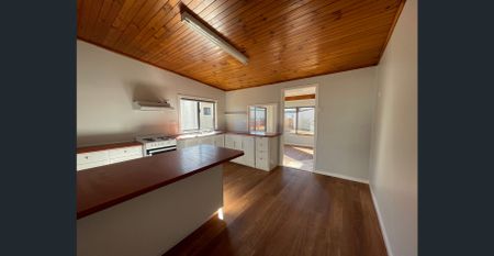 Family Home in Quiet Location! - Photo 4