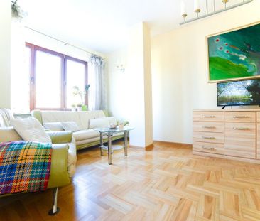Ursynów, ul. Wilhelma Konrada Roentgena - Photo 3