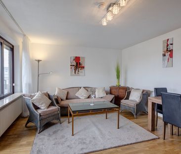 Laim: Bright 4-room apartment with great layout - Photo 2