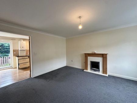 3 bedroom semi-detached house to rent - Photo 4