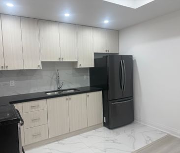 For Lease - 2649 Apricot Lane, Pickering, Ontario - Photo 3