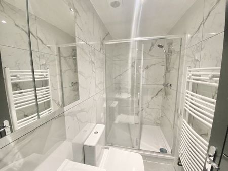 High Street Southend on Sea, Property for rent - Photo 3