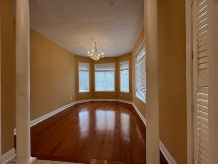 For Lease - 5440 Churchill Meadows Boulevard, Mississauga, Ontario - Photo 2