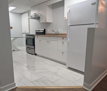 For Lease - 31 Buchanan Street, Barrie, Ontario - Photo 3