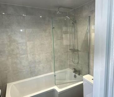 1 bedroom in a house share to rent - Photo 6