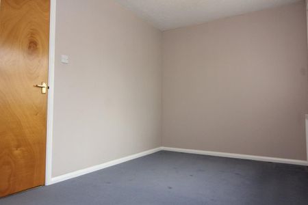 2 bedroom end of terrace house to rent - Photo 5