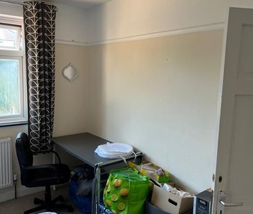 3 Bed Semi-Detached House, Stanfell Road, LE2 - Photo 5