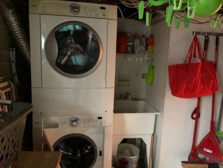 For Lease - 122 Booth Avenue, Toronto, Ontario - Photo 4