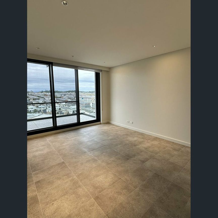 Chic and Modern Two-Bedroom Apartment in Oran Park! - Photo 1