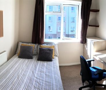 Room For Rent Blossom Square, Portsmouth - Photo 3