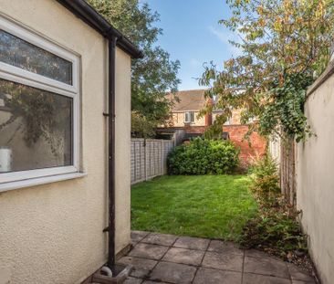 2 bedroom terraced house to rent - Photo 3