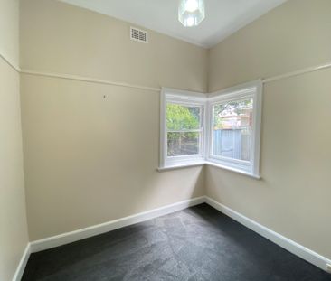 Character Home - Three Bedrooms, Study, Shed & Additional Parking - Photo 5