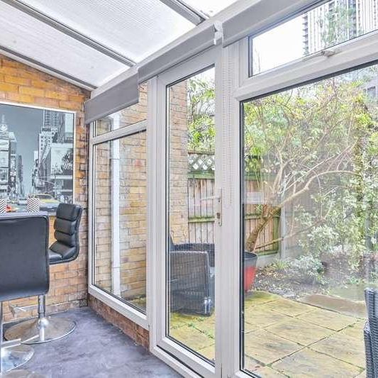 Manchester Road, Isle Of Dogs, E14 - Photo 1