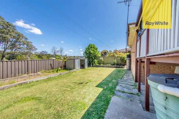 “Charming 2-Storey Five Bedroom Family Home in a Tranquil Leumeah Location!” - Photo 1