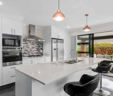 Fantasctic Farrier - Photo 1