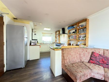 Aikman Avenue, LE3, Leicester - Photo 3