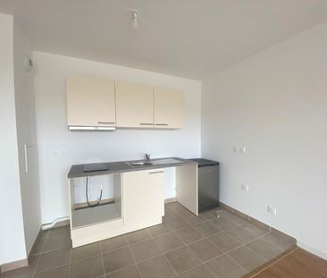 location Appartement T2 DE 43.2m² À AMIENS - Photo 4