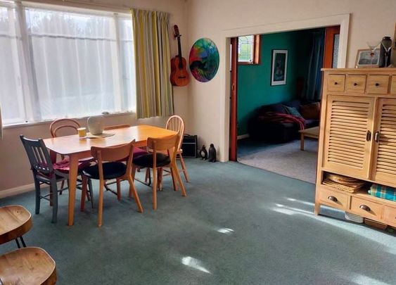 Large green Villa in quiet area of Waihi - Photo 1