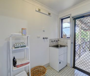 Welcoming Family Home in a Convenient Location - Photo 2