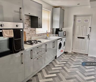 3 bedroom semi-detached house to rent - Photo 5