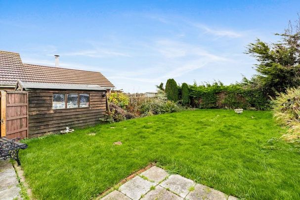 2 bedroom semi-detached bungalow to rent - Photo 1