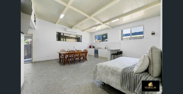 Well Presented Great Location - Photo 1