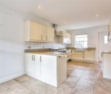 3 bedroom semi-detached house to rent - Photo 5