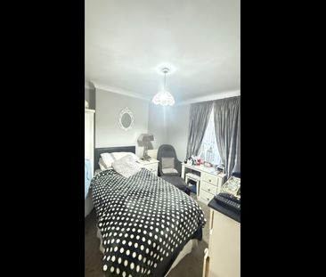 4 Bed Semi-Detached House, Mitcham Road, CR0 - Photo 5