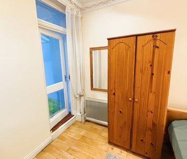 Room in a Shared House, With Private Bathroom, SE10 - Photo 2