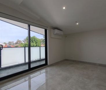 Selection of Brand New Studio Apartments - Available Now - Photo 3