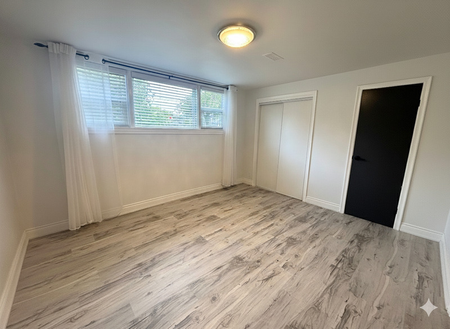 $1,899 / 2 br / 1 ba / 115 Green rd Unit 2 - Photo 3