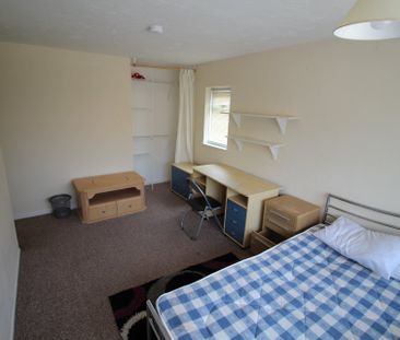 1 bed house / flat share to rent in Conifer Close, Colchester - Photo 4