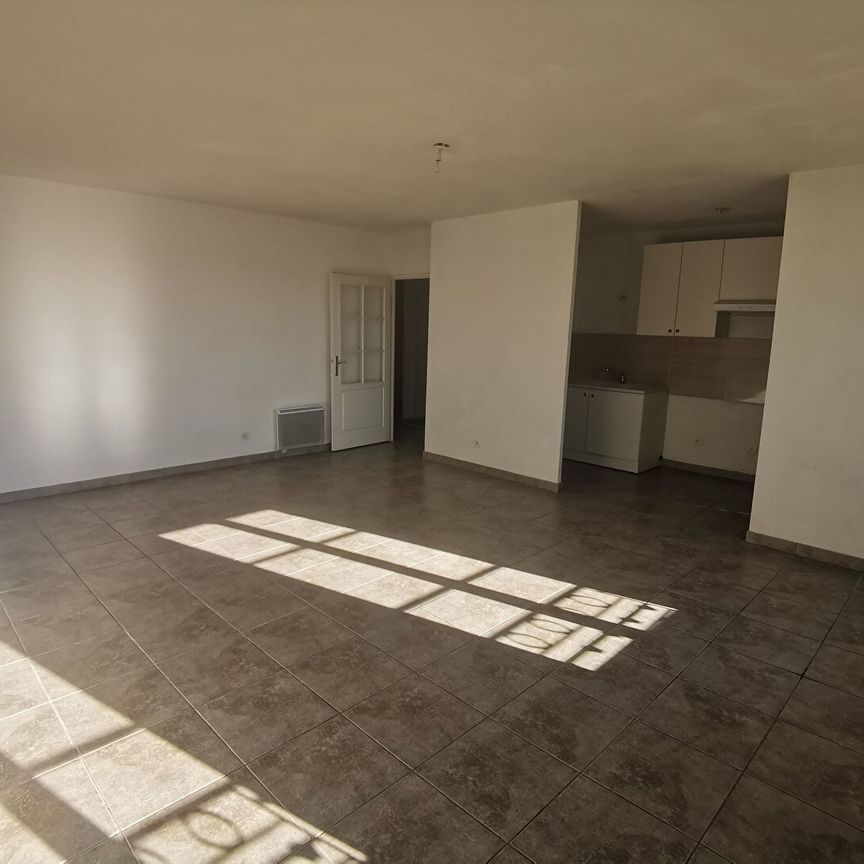 Location Appartement 3 pièces 80m² CHARTRES 28000 - Photo 1