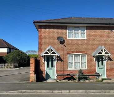 2 bedroom end of terrace house to rent - Photo 5