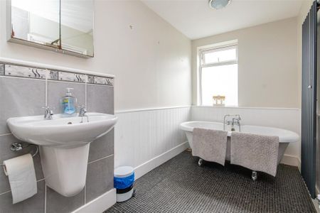 1 bed Room To Let - Photo 4