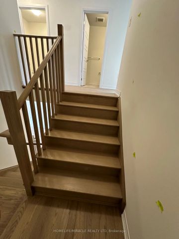 Condo Townhouse For Lease | X8472960 - Photo 5