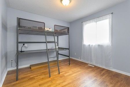 For Lease - 11 Bobolink Avenue, Toronto, Ontario - Photo 3