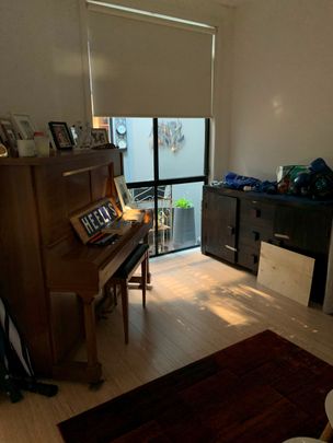 Beaconsfield - Photo 1