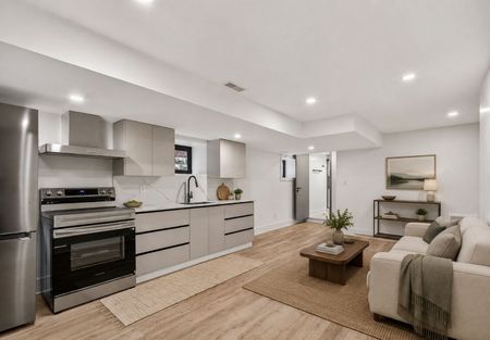 For Lease - 249 Lauder Avenue Unit# Lower Level, Toronto, Ontario - Photo 2