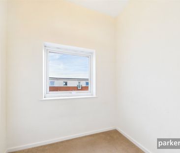 Drake Way, Reading, Berkshire, RG2 - Photo 5