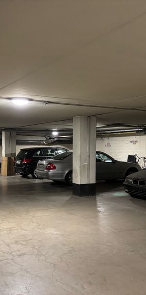 Te huur: Parkeerplaats centrum Maldegem - Photo 1