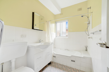 Convenient, Comfortable & Perfectly Positioned - Photo 5