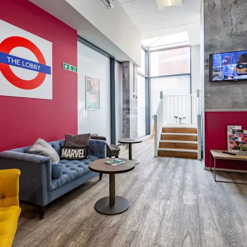 Platinum Studio - Photo 1