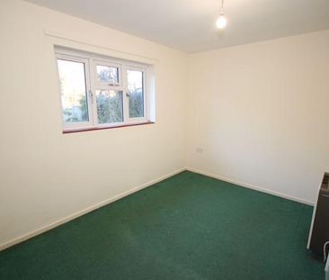 2 bedroom bungalow to rent - Photo 2