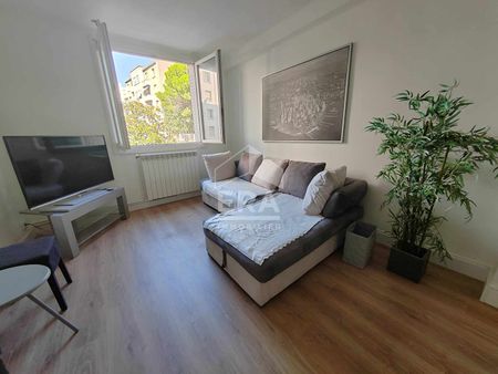 Appartement 3 pièces 51m2 MARSEILLE 5EME 950 euros - Photo 2