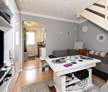 Caernarvon Road, Chichester, PO19 - Photo 3