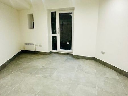 Station Bridge - Photo 2