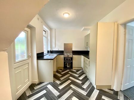 Lunn Road, Barnsley, Cudworth - Photo 3