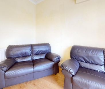 4 bedroom house to rent - Photo 2