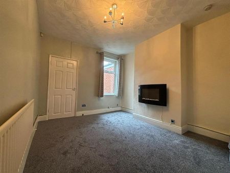 2 bedroom terraced house to rent - Photo 3